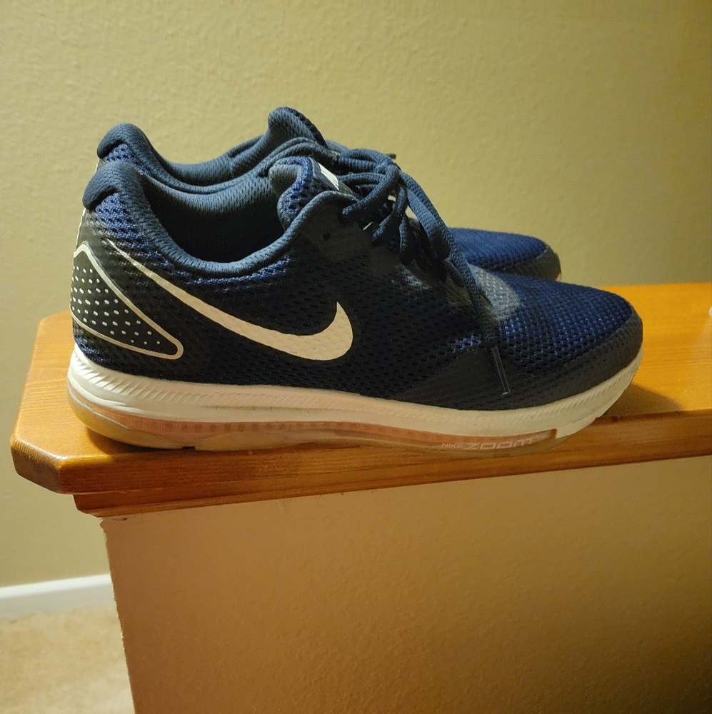 Nike All Out Zoom 2